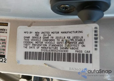 2005 Pontiac Vibe z USA, uszkodzony, nr VIN 5Y2SL63855Z432400